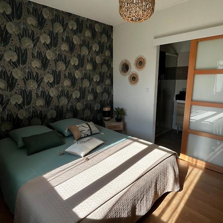 Les Voyages De Louison Bed and Breakfast Lavardac Exteriör bild